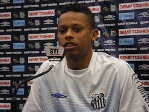Dorival abandona esquema com três atacantes e saca André do time